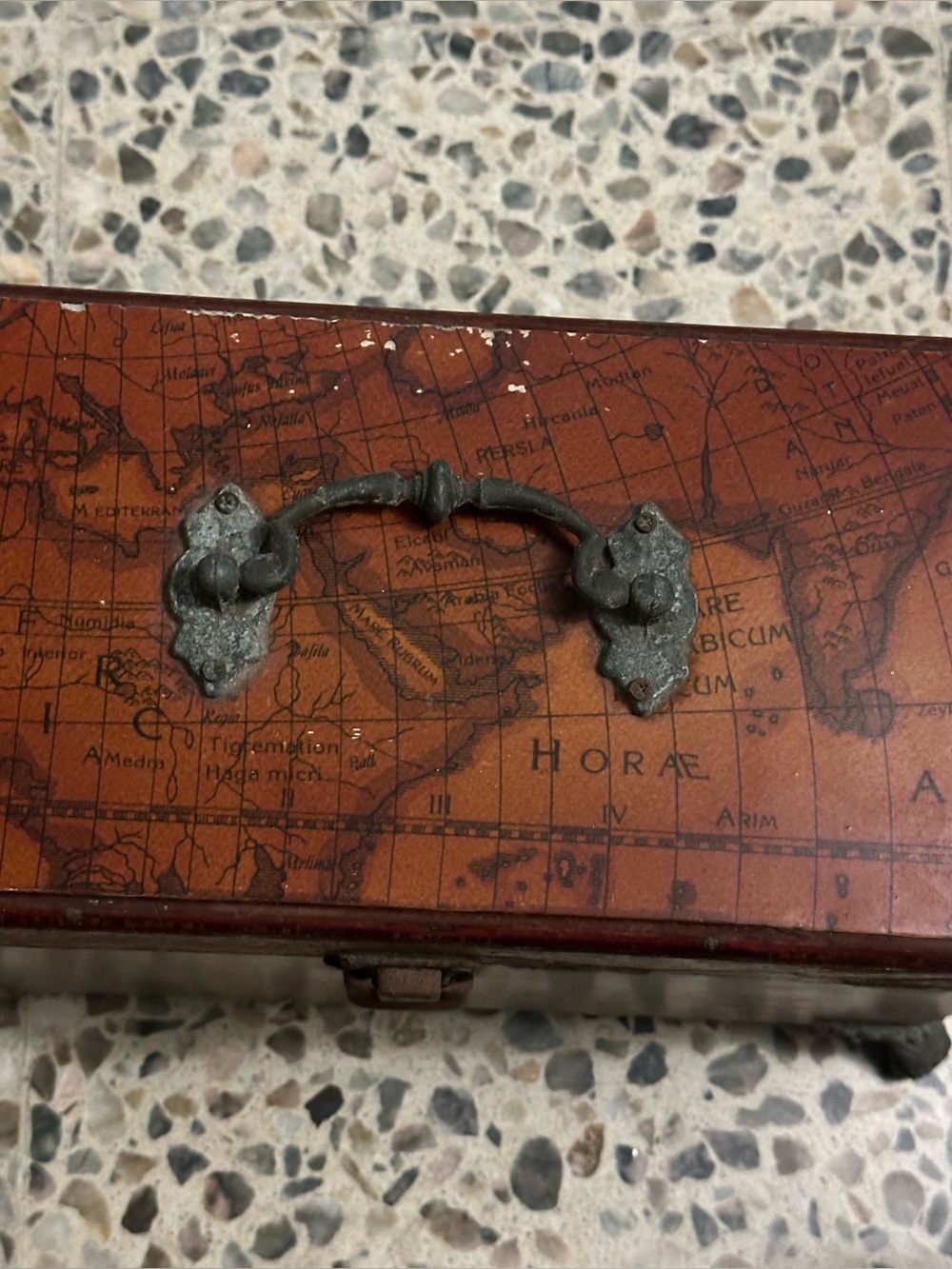 Antique chest - Picture 3 of 15